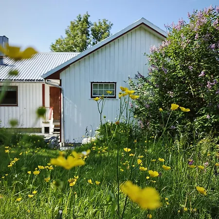 2 And A Barn Leknes