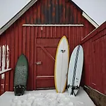 Landsteder 2 And A Barn Leknes
